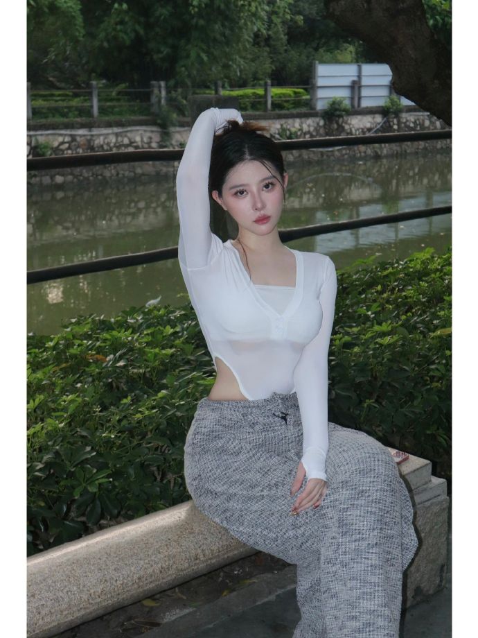 截取专题高光 · 自动续播